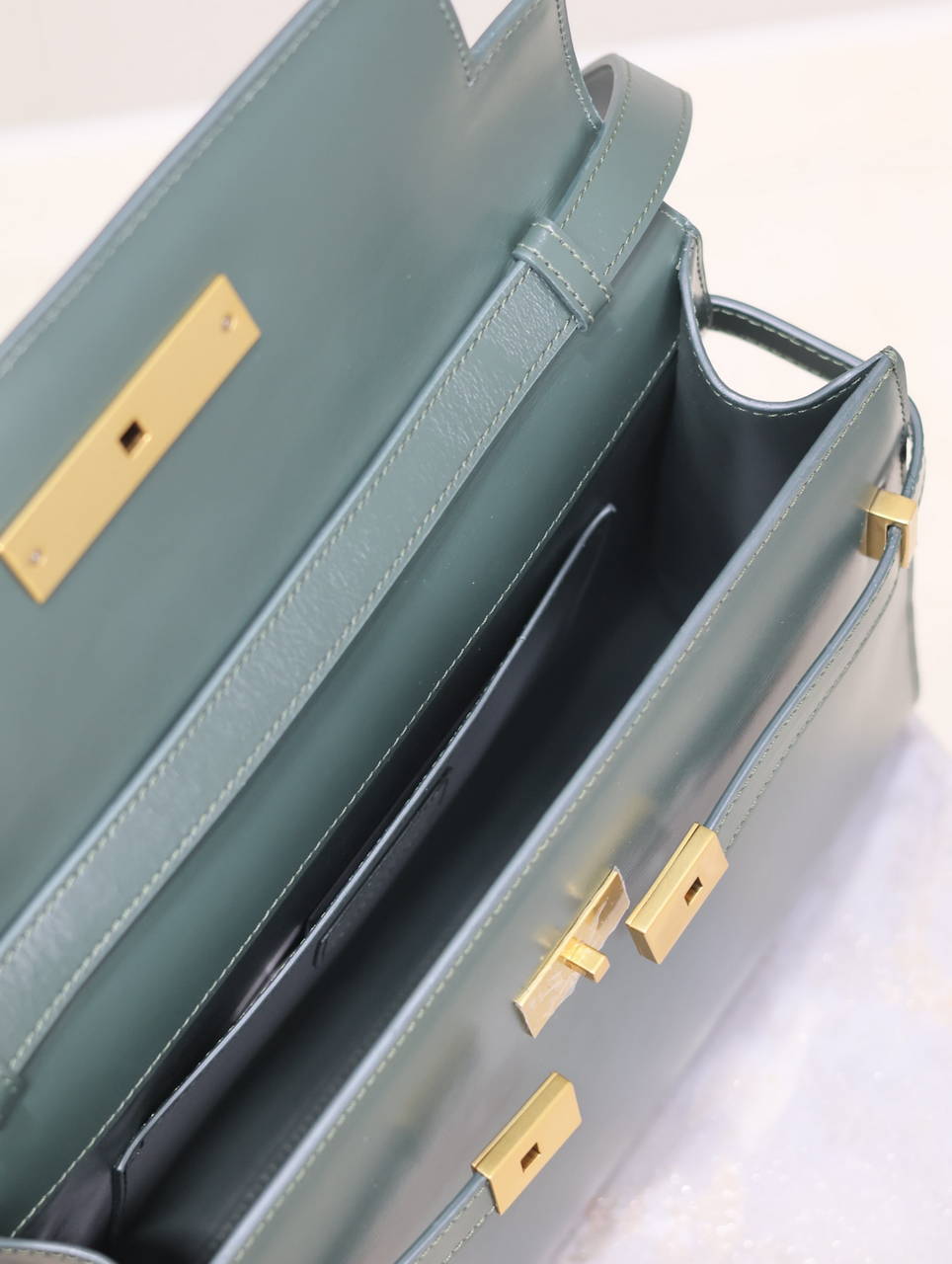 YSL 579271  Manhattan In Box Saint Laurent calfskin Green