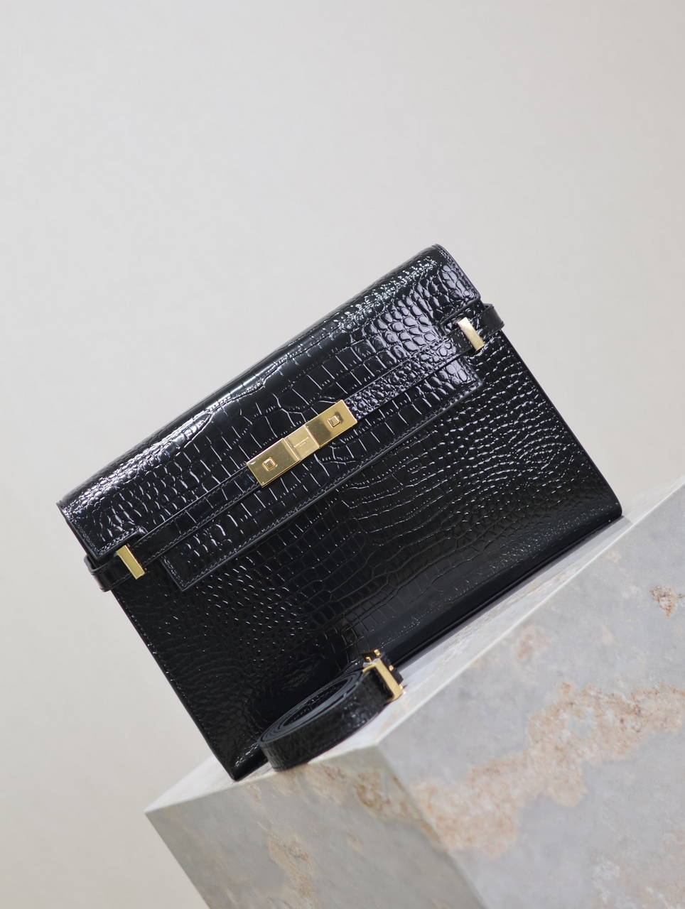 YSL 579271  Manhattan In Box Saint Laurent Crocodile pattern Black