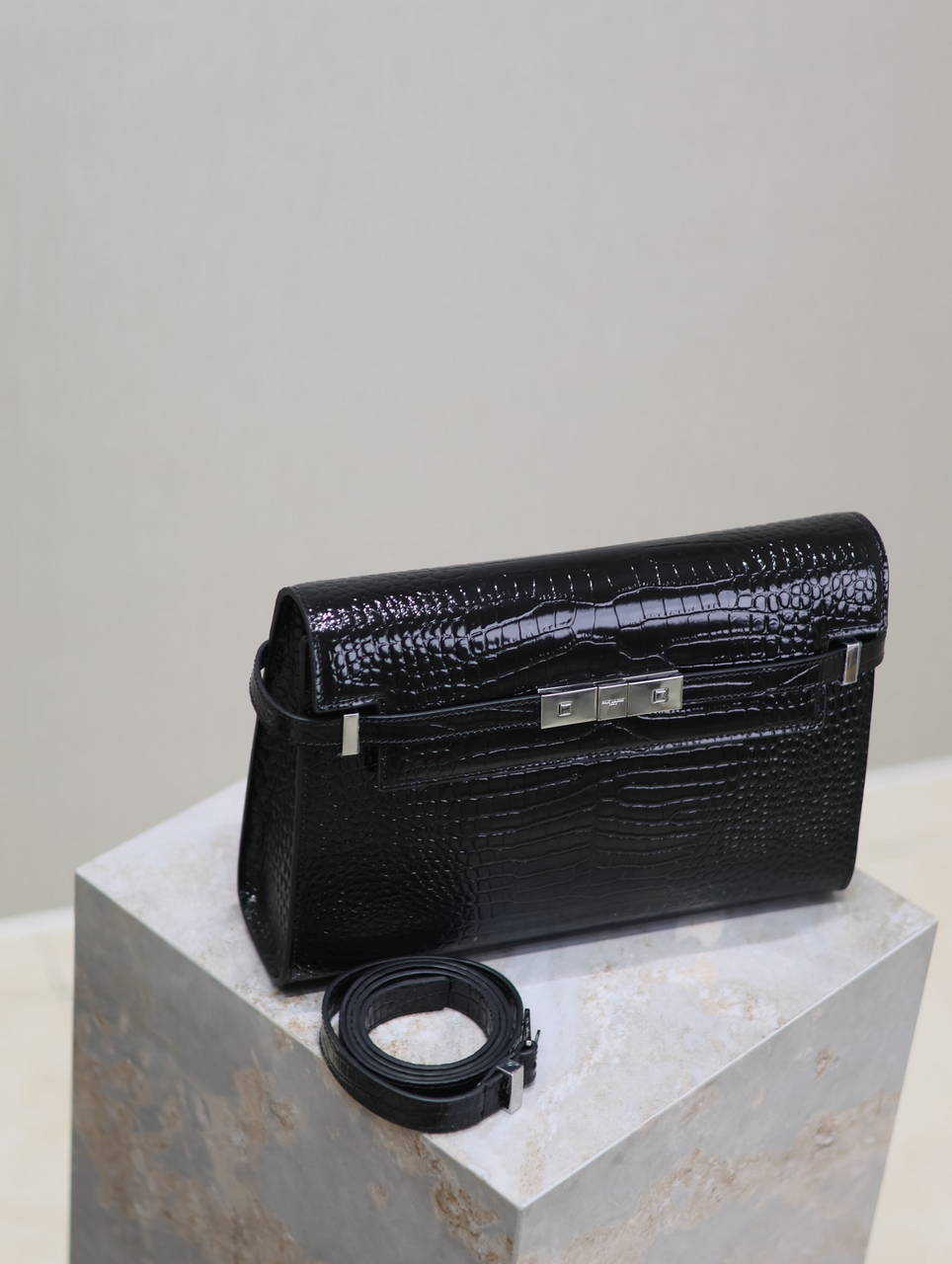YSL 579271  Manhattan In Box Saint Laurent Crocodile pattern Black