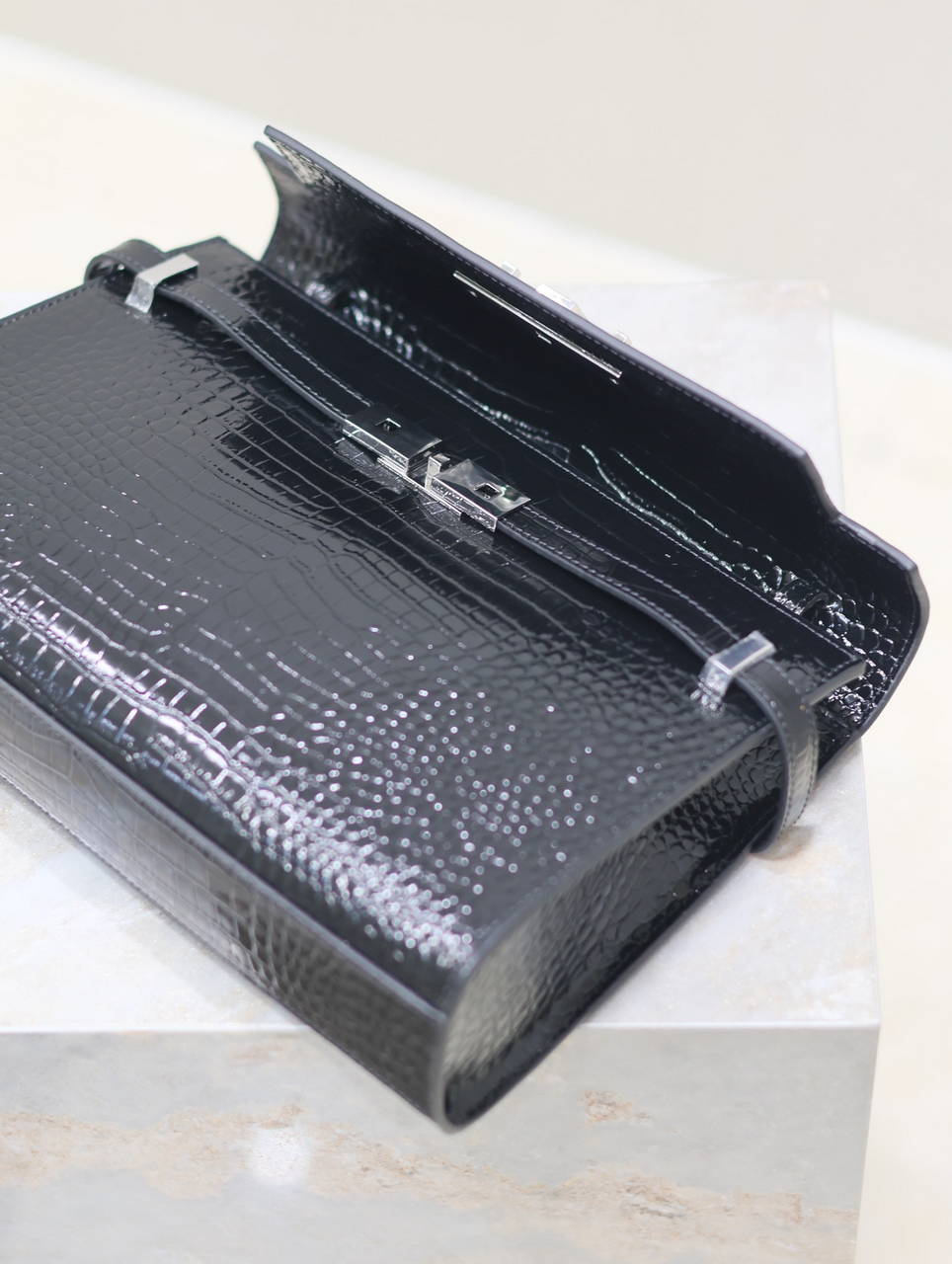 YSL 579271  Manhattan In Box Saint Laurent Crocodile pattern Black