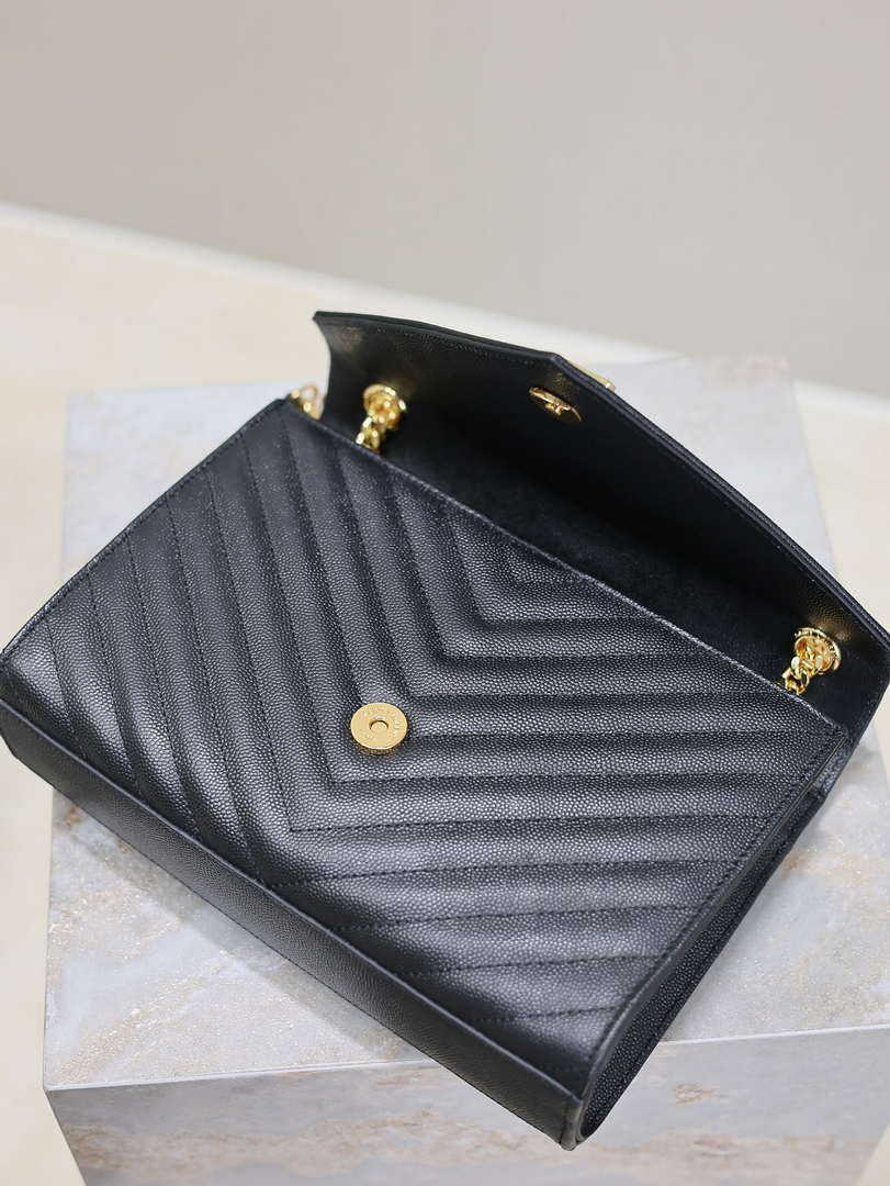 YSL 600185 Envelope Meduim In Quilted Grain De Poudre Embossed Leather V Gird Black