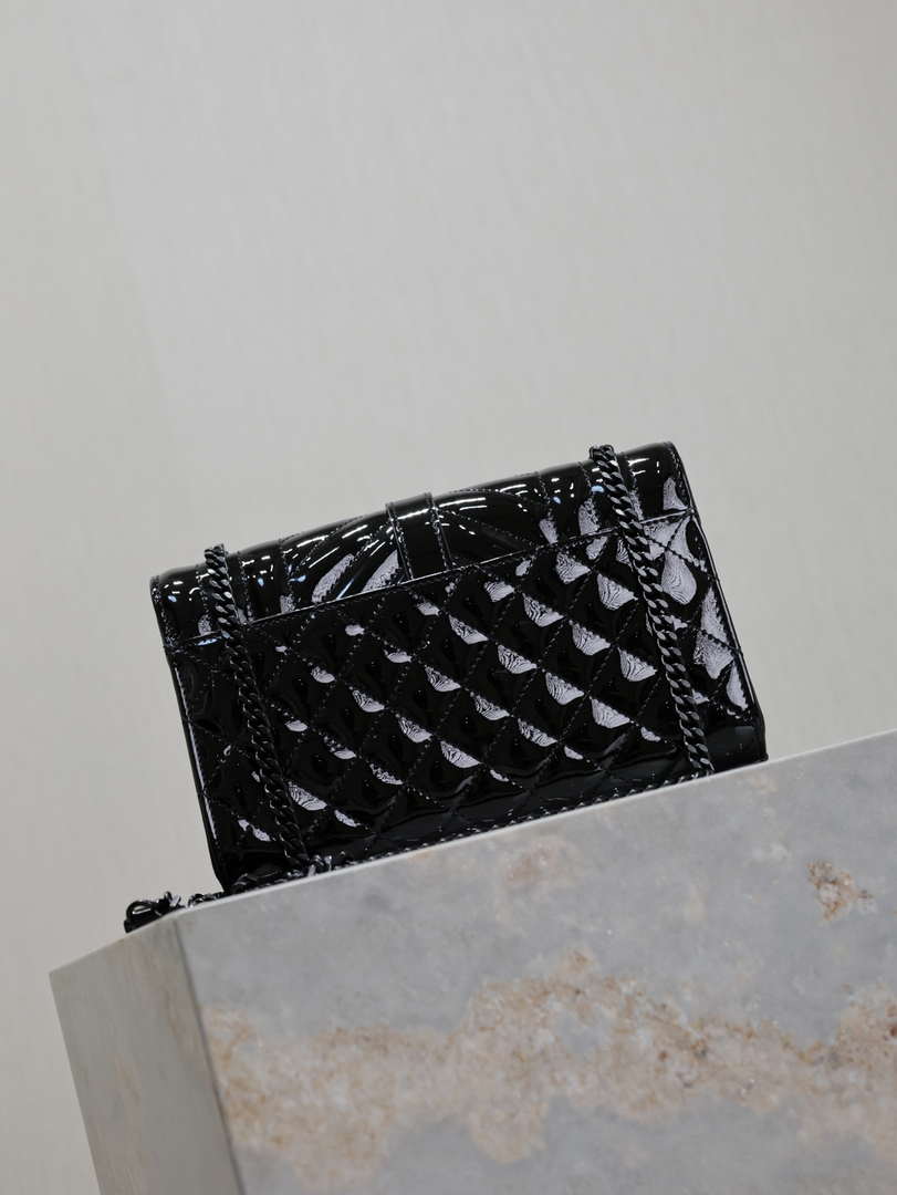 YSL 600195 Envelope Small In Quilted Black Patent leather with black buckle