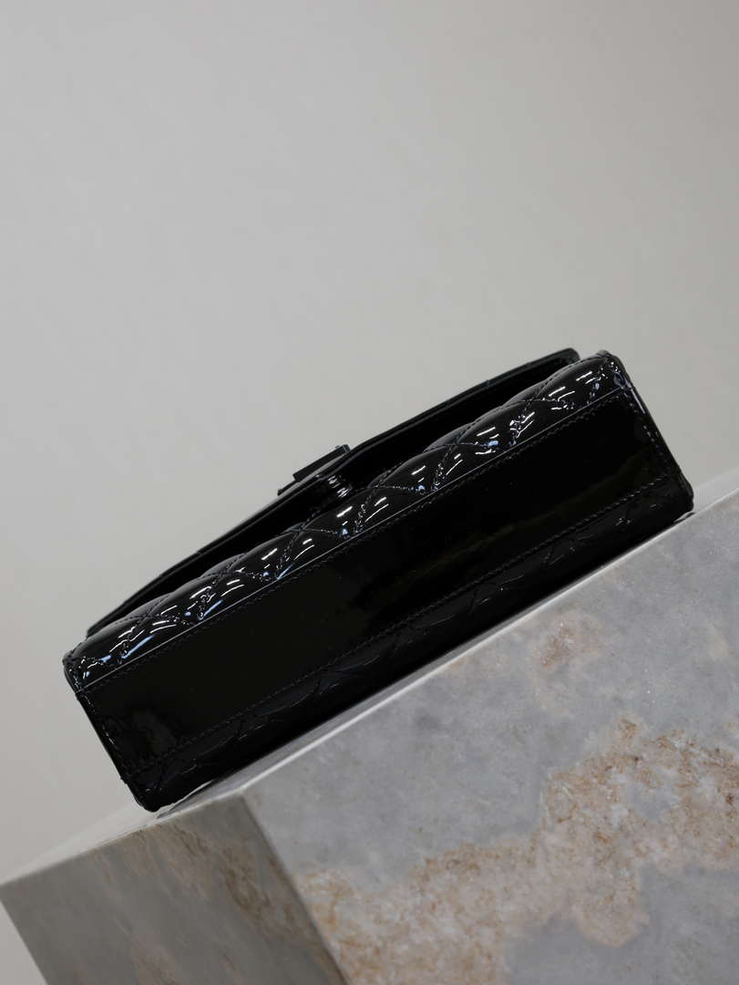 YSL 600195 Envelope Small In Quilted Black Patent leather with black buckle