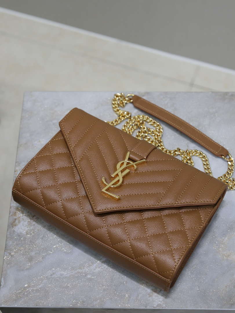YSL 600195 Envelope Small In Quilted Grain De Poudre Embossed Leather Caramel