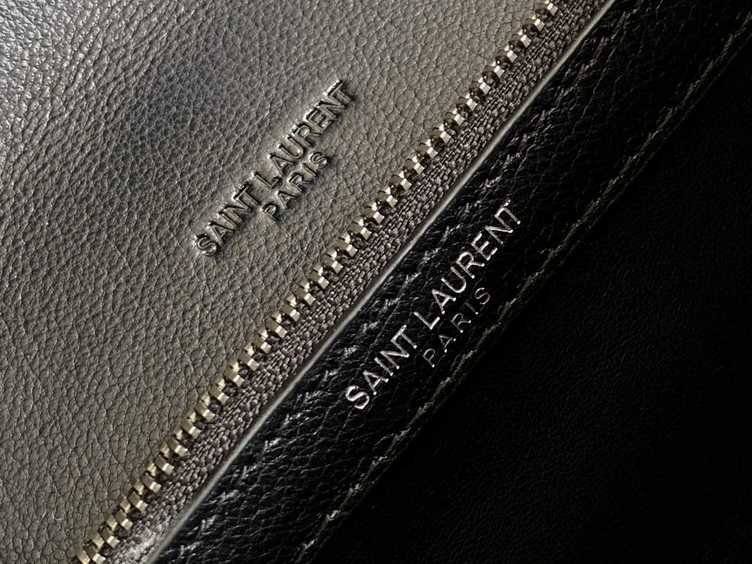 YSL 600279 College Medium In Matelass¨¦ Leather Black with Silver