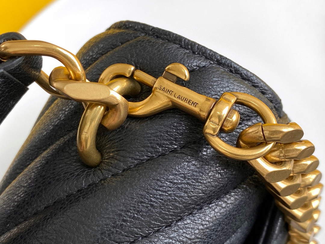 YSL 600279 College Medium In Matelass¨¦ Leather Black with Gold