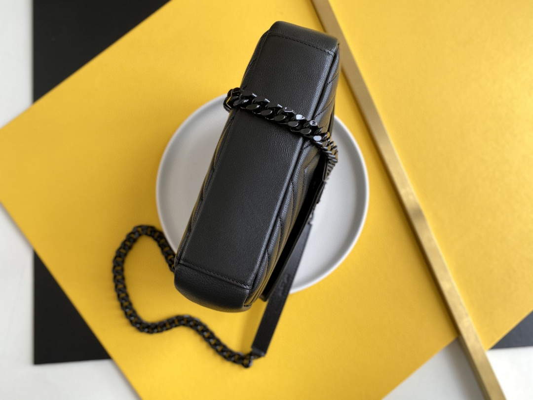 YSL 600279 College Medium In Matelass¨¦ Leather Black with Black