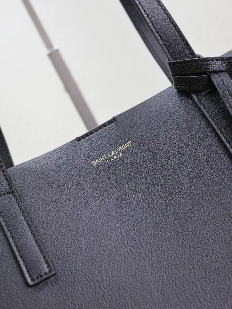 YSL 600281 Shopping Saint Laurent in leather Black