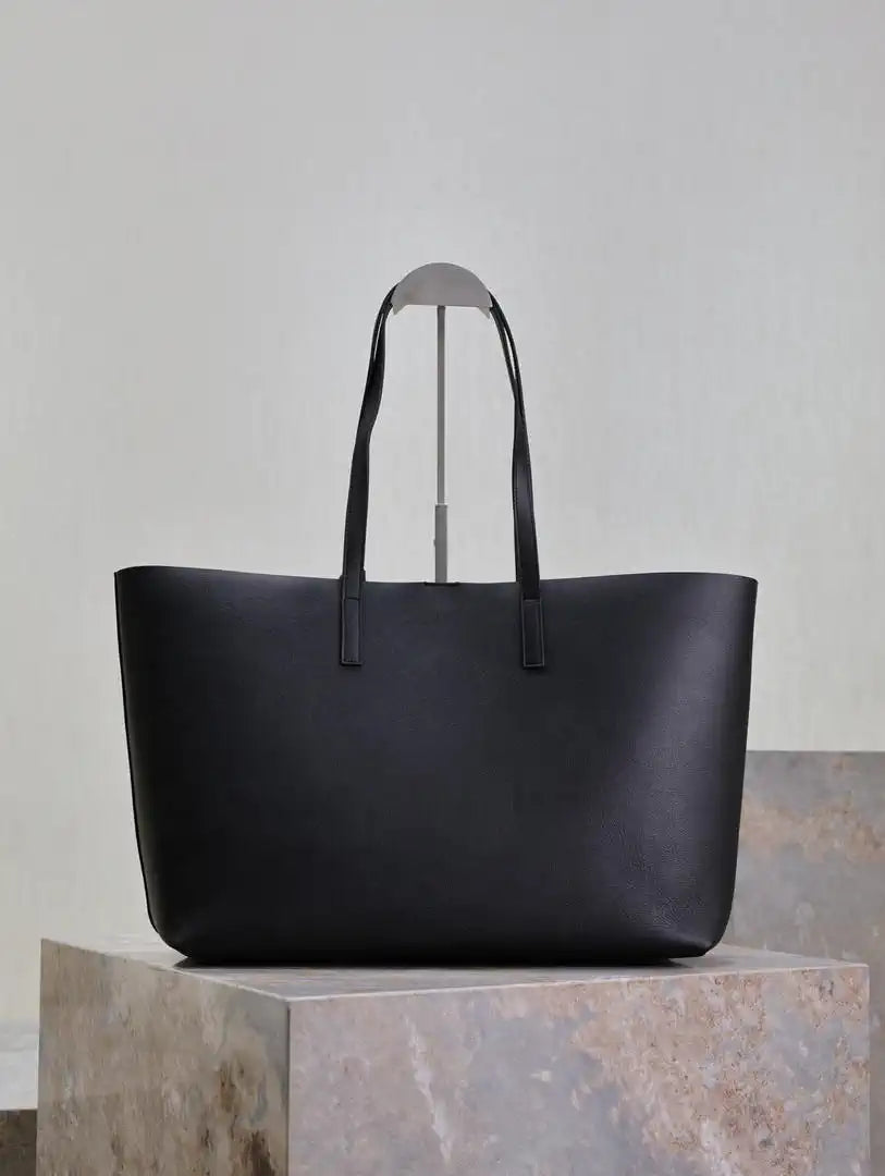 YSL 600281 Shopping Saint Laurent in leather Black