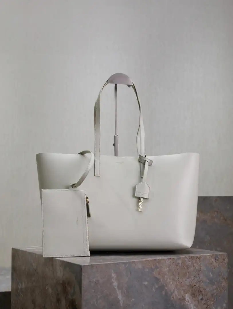 YSL 600281 Shopping Saint Laurent in leather White