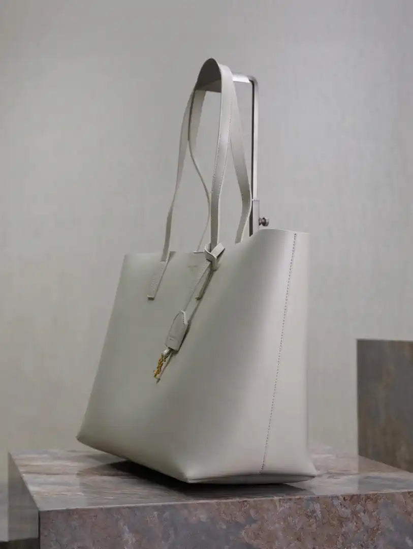 YSL 600281 Shopping Saint Laurent in leather White