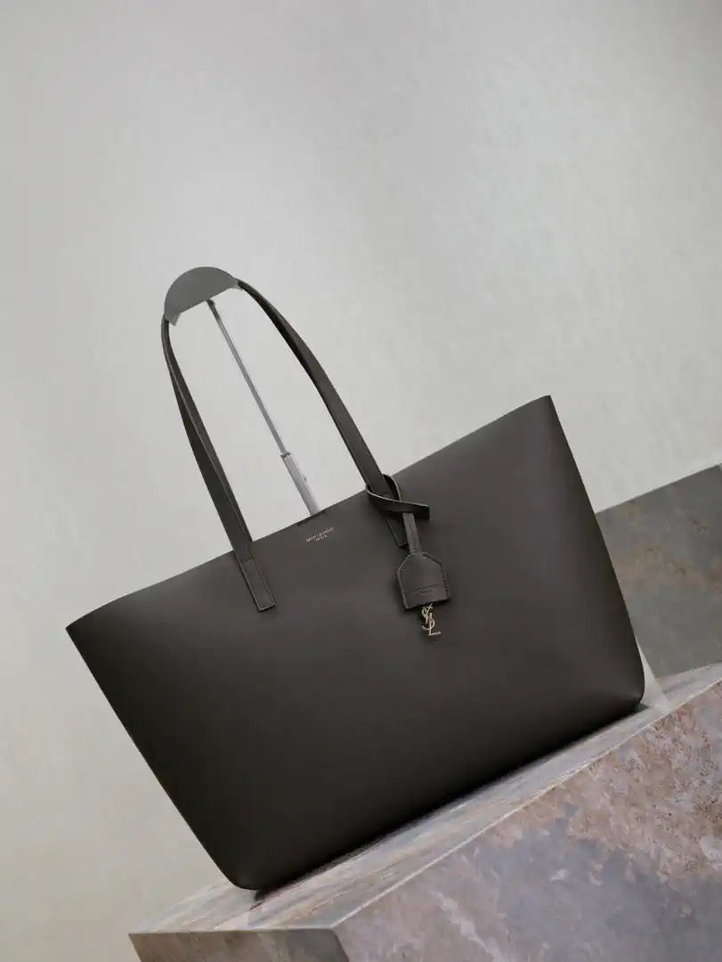 YSL 600281 Shopping Saint Laurent in leather Dark Green