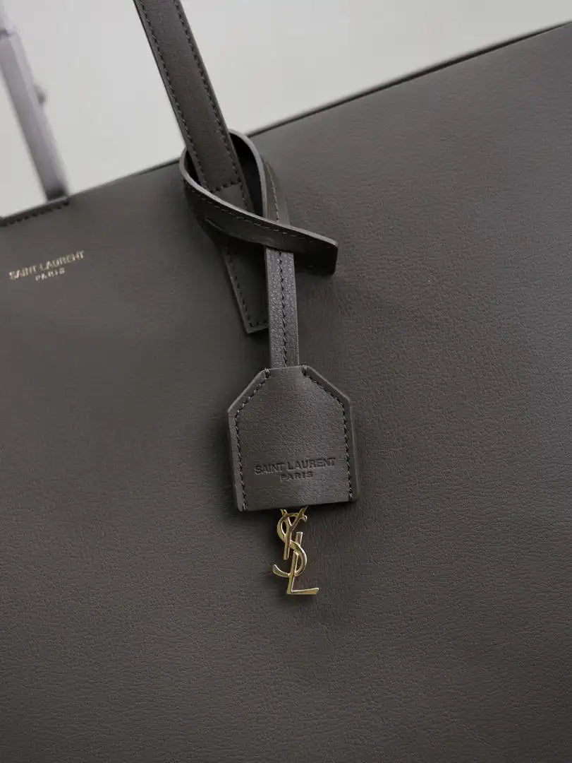 YSL 600281 Shopping Saint Laurent in leather Dark Green