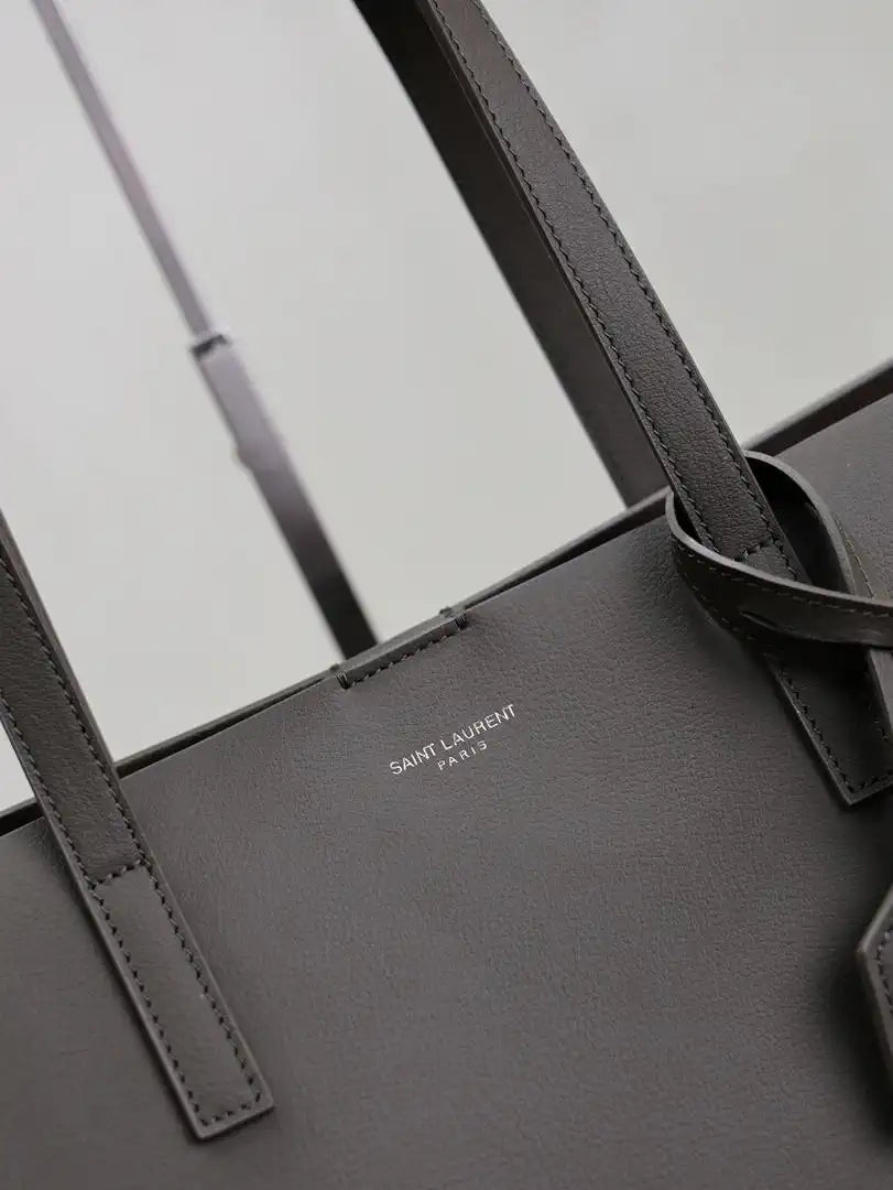 YSL 600281 Shopping Saint Laurent in leather Dark Green