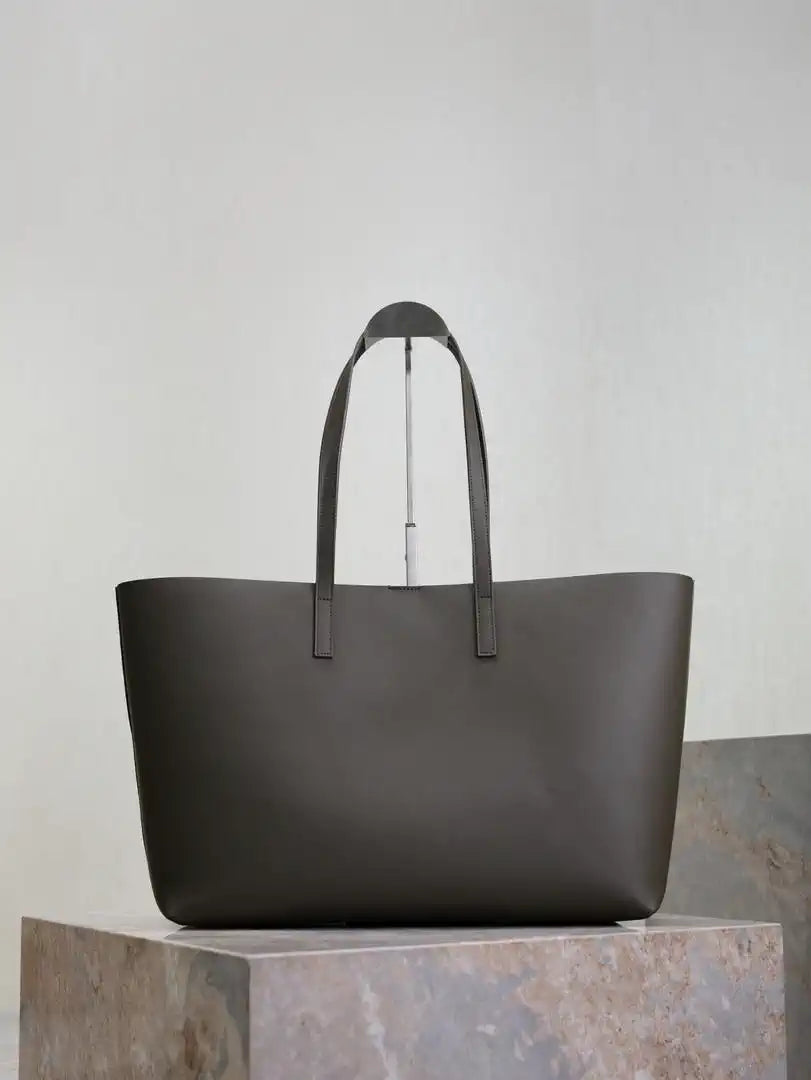 YSL 600281 Shopping Saint Laurent in leather Dark Green