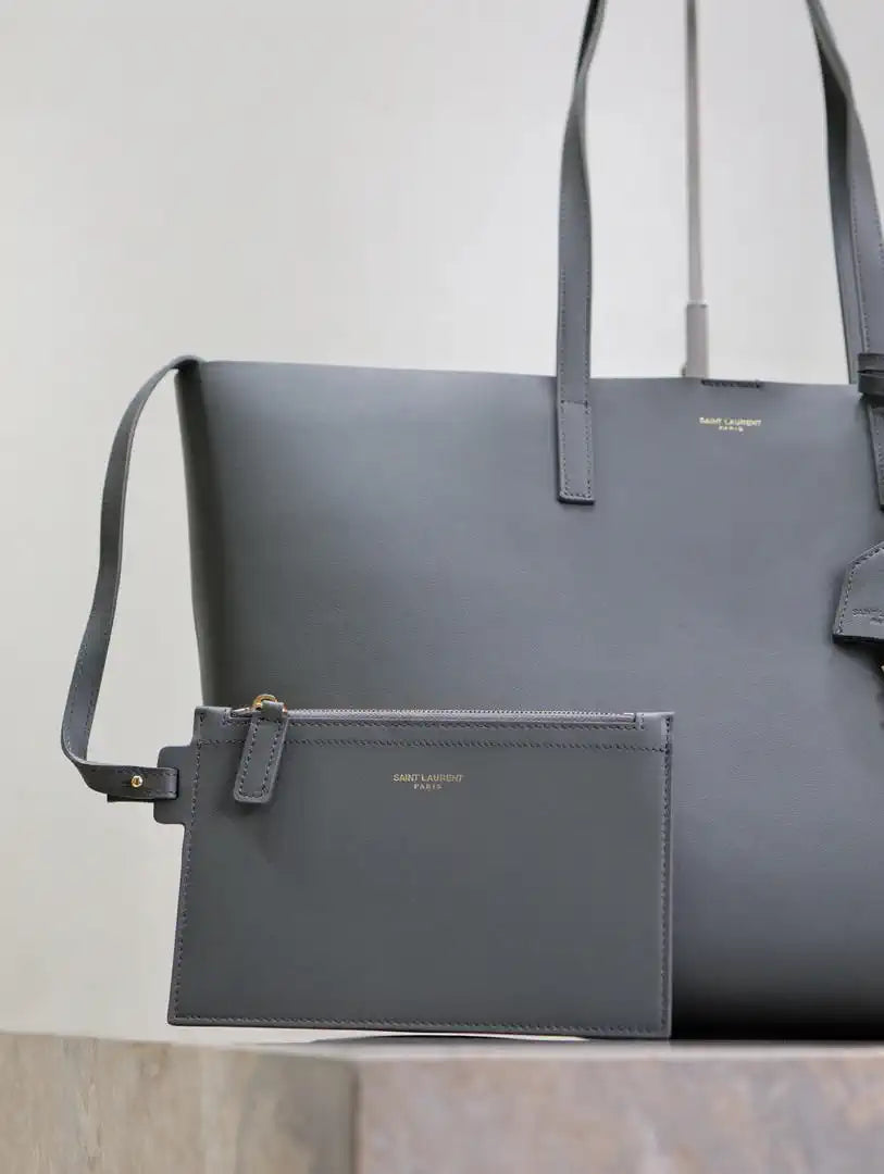 YSL 600281 Shopping Saint Laurent in leather Gray