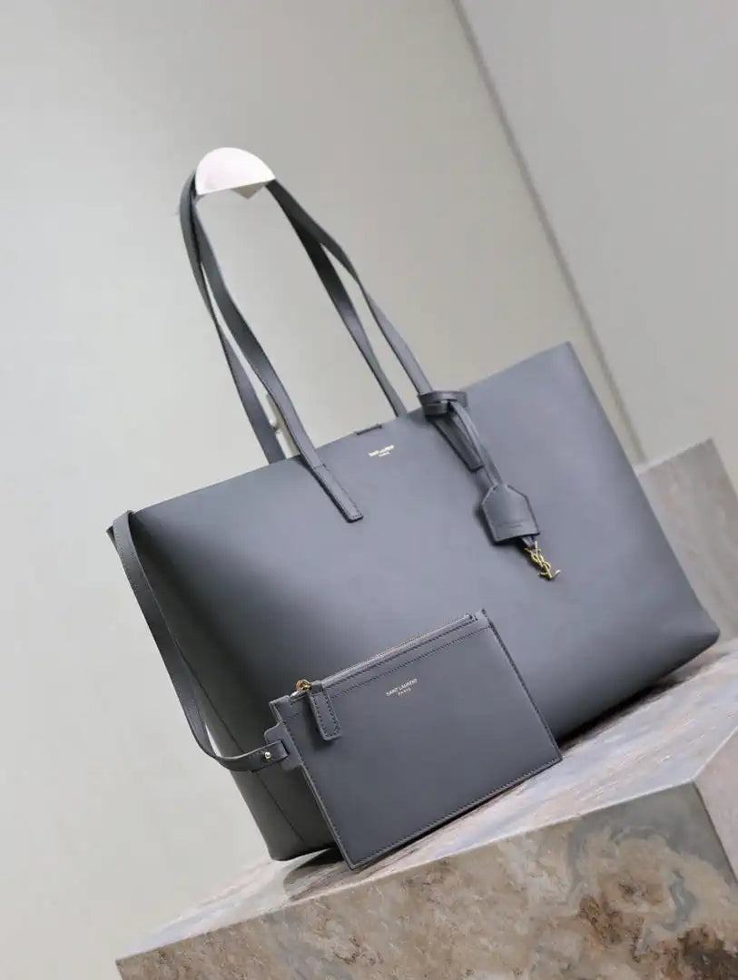 YSL 600281 Shopping Saint Laurent in leather Gray