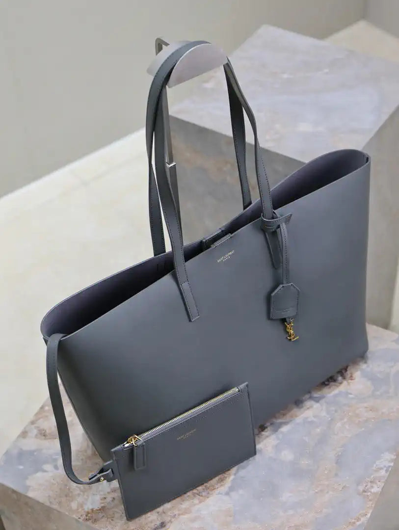 YSL 600281 Shopping Saint Laurent in leather Gray