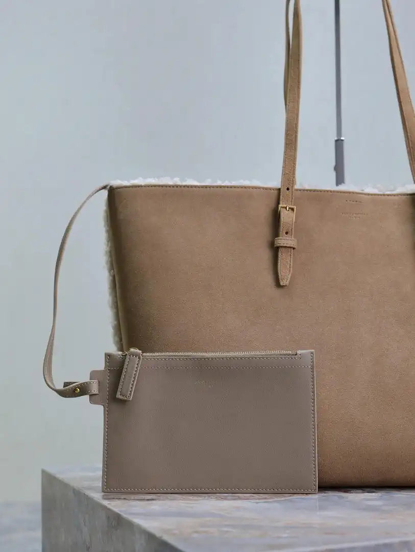 YSL 600281 Shopping Saint Laurent in Suede Lamb wool Sand