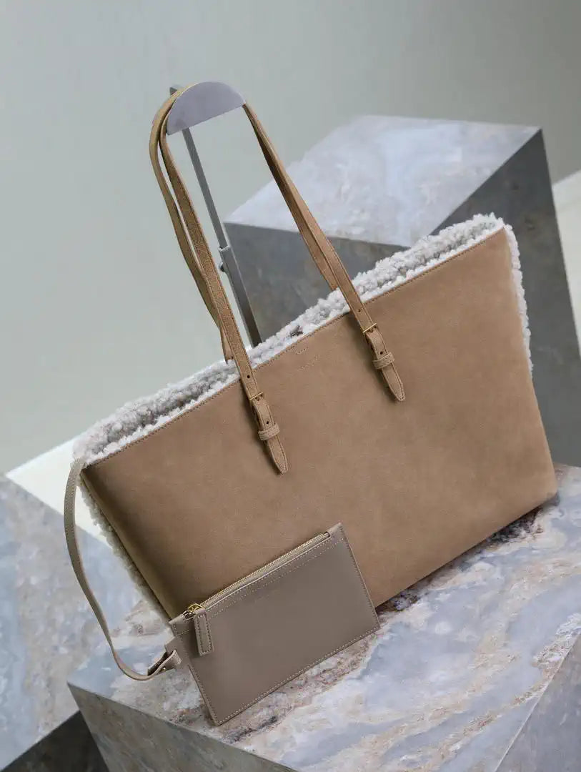 YSL 600281 Shopping Saint Laurent in Suede Lamb wool Sand