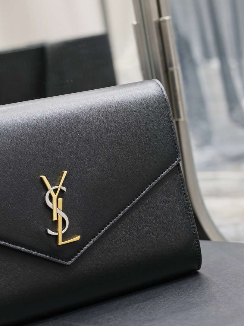 YSL 617662 Cassandre Matelass¨¦ Flap pouch in Black leather