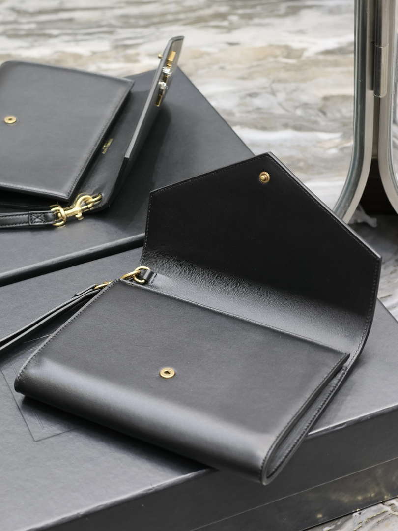 YSL 617662 Cassandre Matelass¨¦ Flap pouch in Black leather