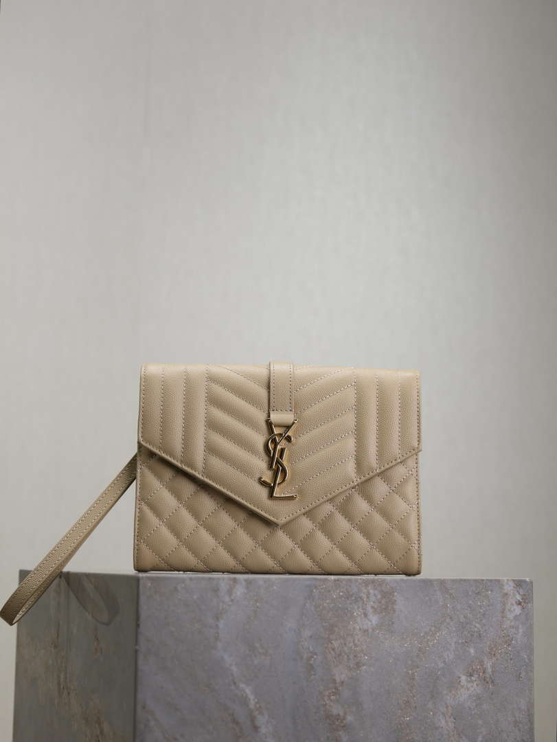 YSL 617662 Cassandre Matelass¨¦ Flap pouch in grain de Poudre leather Apricot