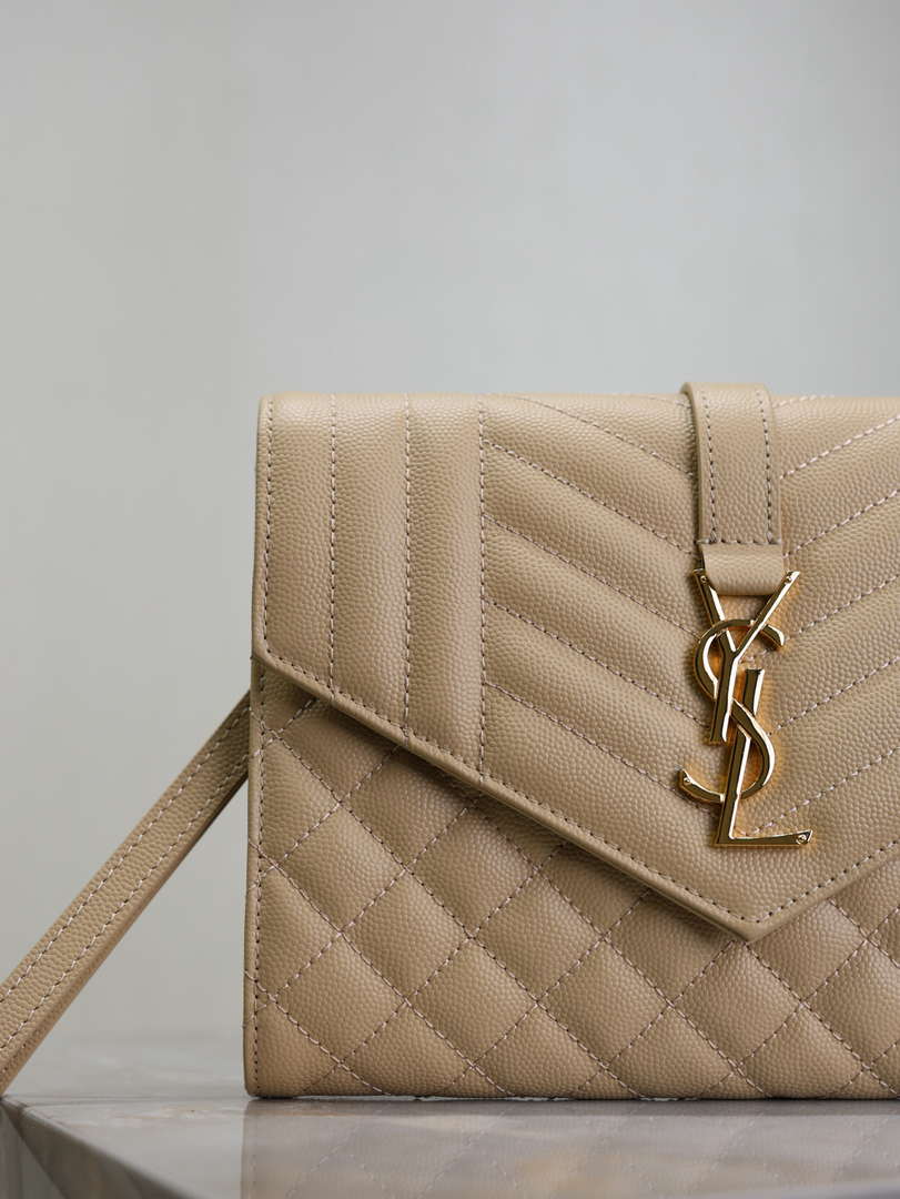 YSL 617662 Cassandre Matelass¨¦ Flap pouch in grain de Poudre leather Apricot