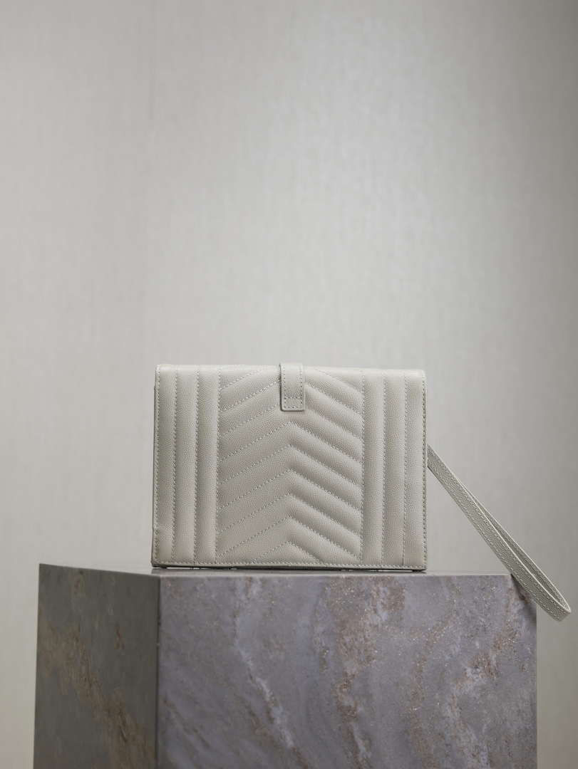 YSL 617662 Cassandre Matelass¨¦ Flap pouch in grain de Poudre leather White