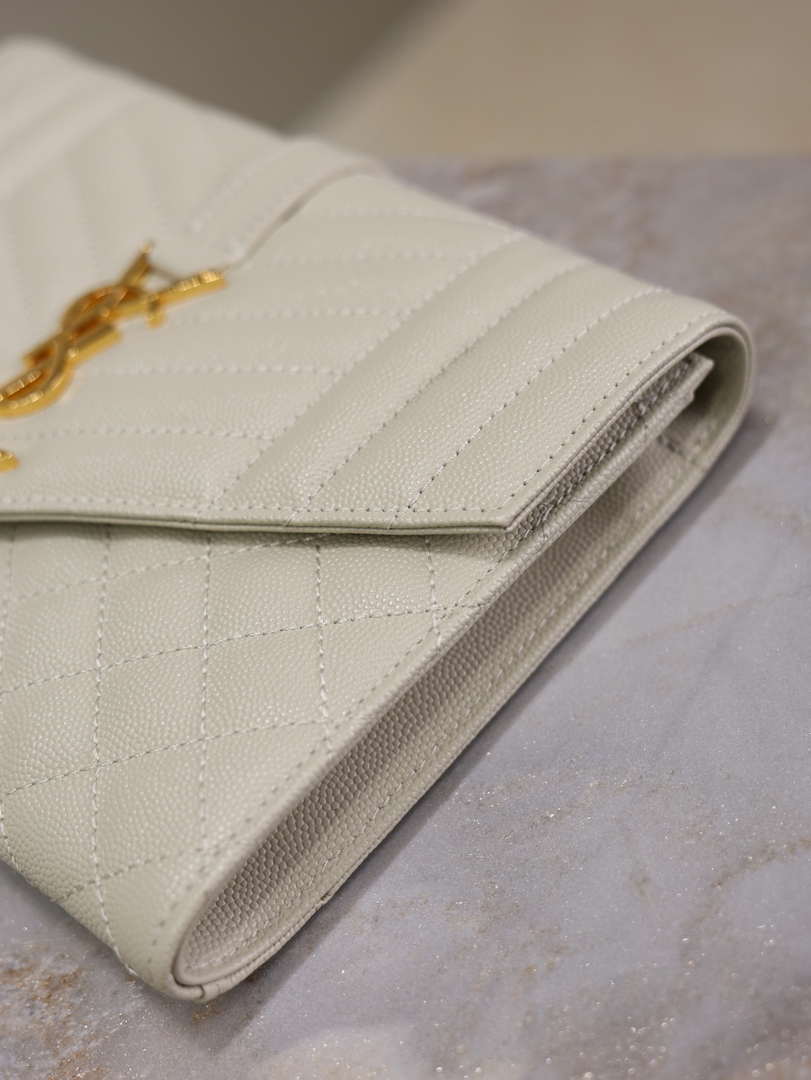 YSL 617662 Cassandre Matelass¨¦ Flap pouch in grain de Poudre leather White