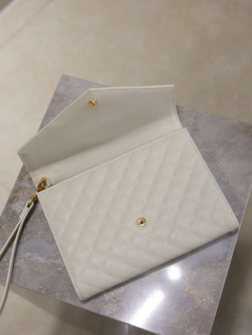 YSL 617662 Cassandre Matelass¨¦ Flap pouch in grain de Poudre leather White