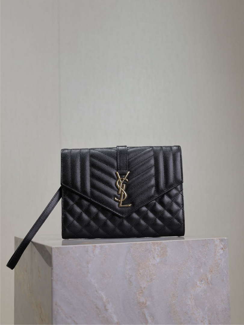 YSL 617662 Cassandre Matelass¨¦ Flap pouch in grain de Poudre leather Black