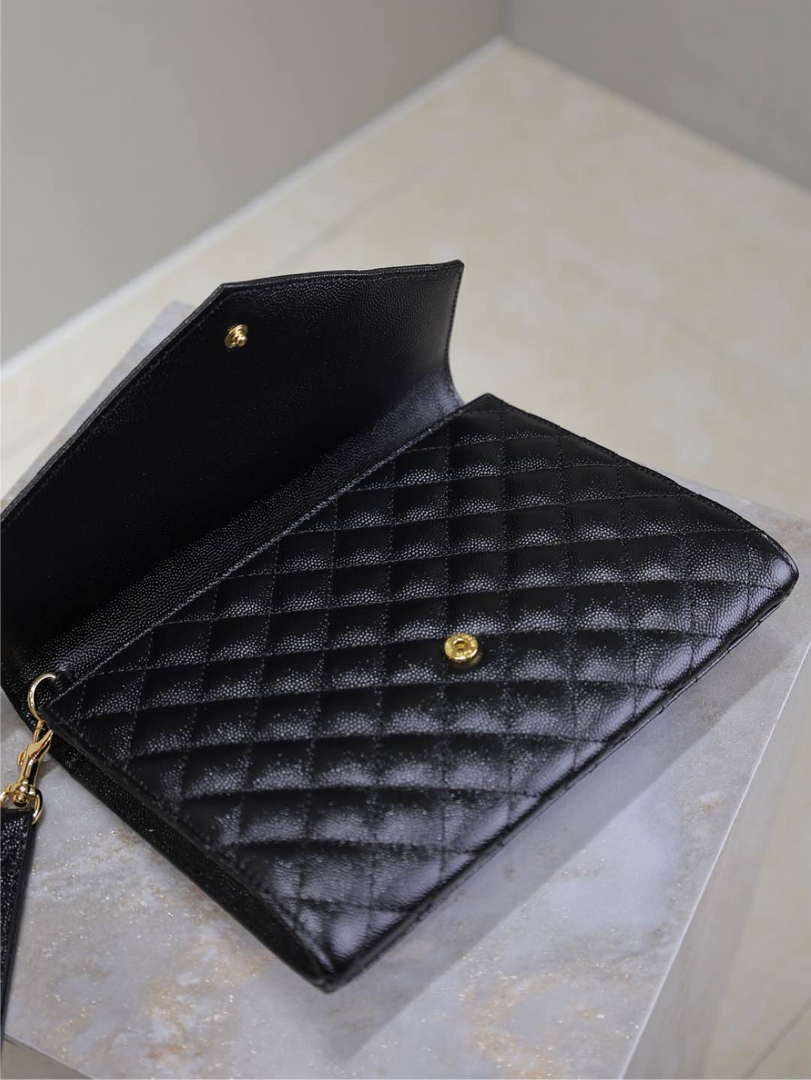 YSL 617662 Cassandre Matelass¨¦ Flap pouch in grain de Poudre leather Black