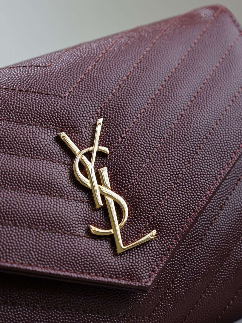YSL Cassandre Matelass¨¦ Flap pouch in grain de Poudre leather 617662 V wine Red