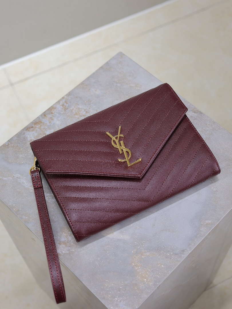 YSL Cassandre Matelass¨¦ Flap pouch in grain de Poudre leather 617662 V wine Red