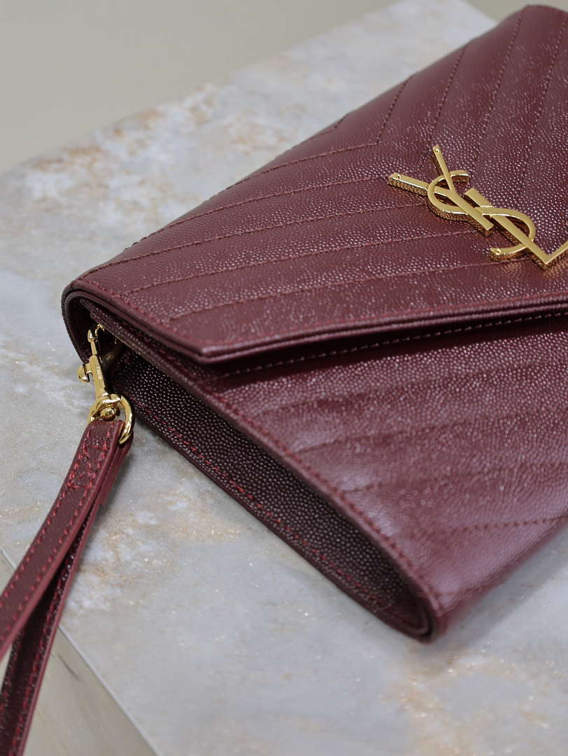 YSL Cassandre Matelass¨¦ Flap pouch in grain de Poudre leather 617662 V wine Red