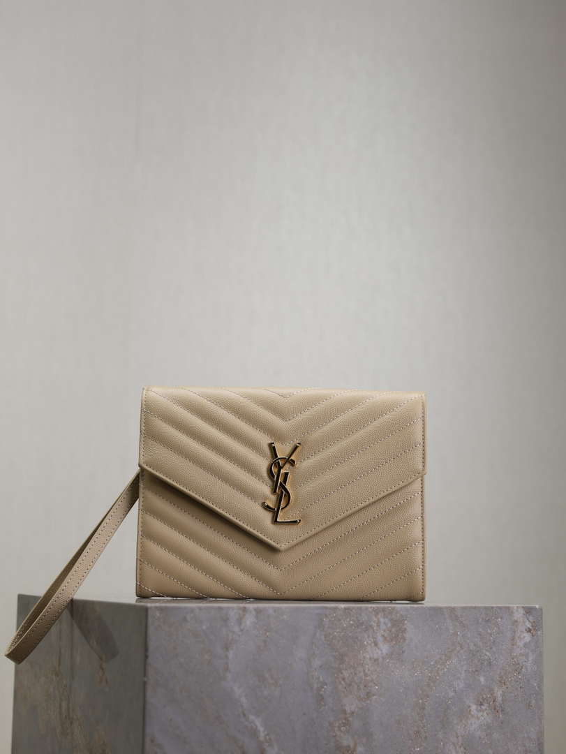 YSL Cassandre Matelass¨¦ Flap pouch in grain de Poudre leather 617662 V Apricot