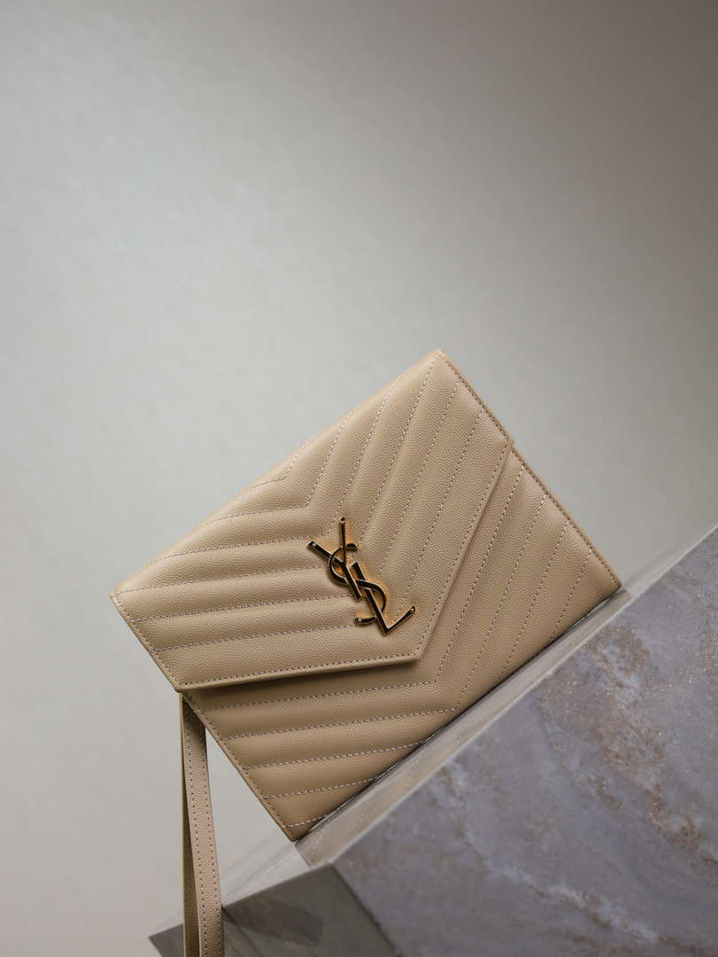 YSL Cassandre Matelass¨¦ Flap pouch in grain de Poudre leather 617662 V Apricot