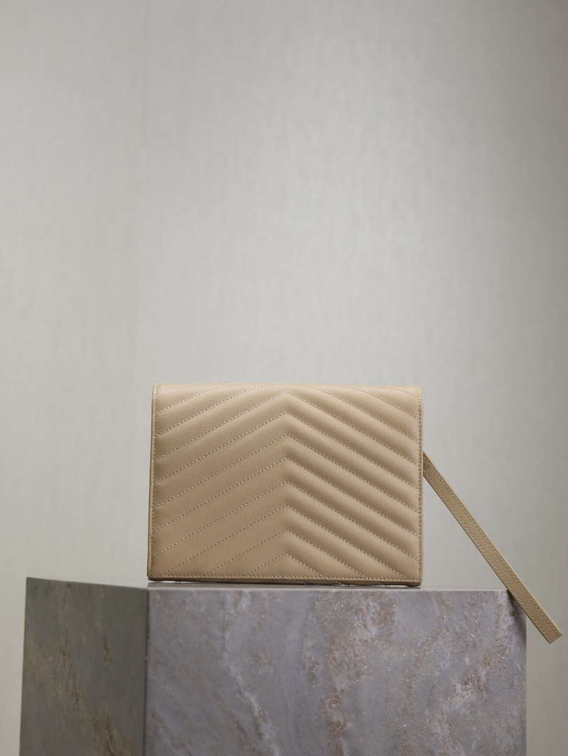 YSL Cassandre Matelass¨¦ Flap pouch in grain de Poudre leather 617662 V Apricot