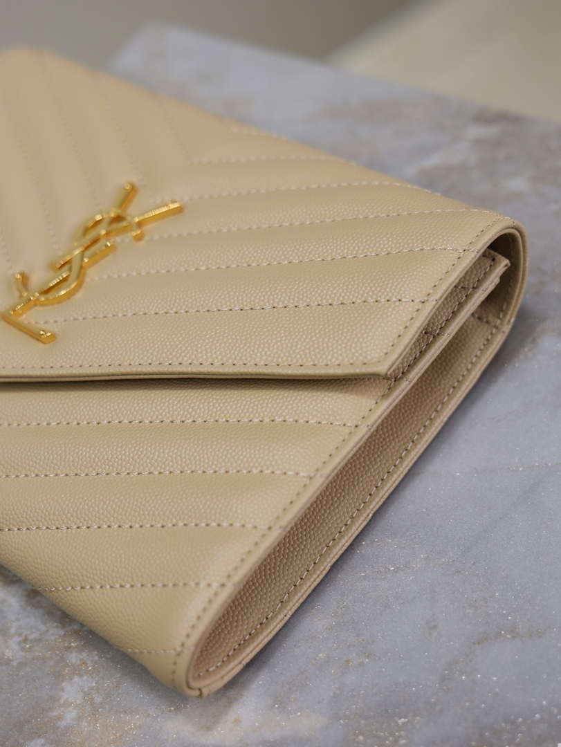 YSL Cassandre Matelass¨¦ Flap pouch in grain de Poudre leather 617662 V Apricot