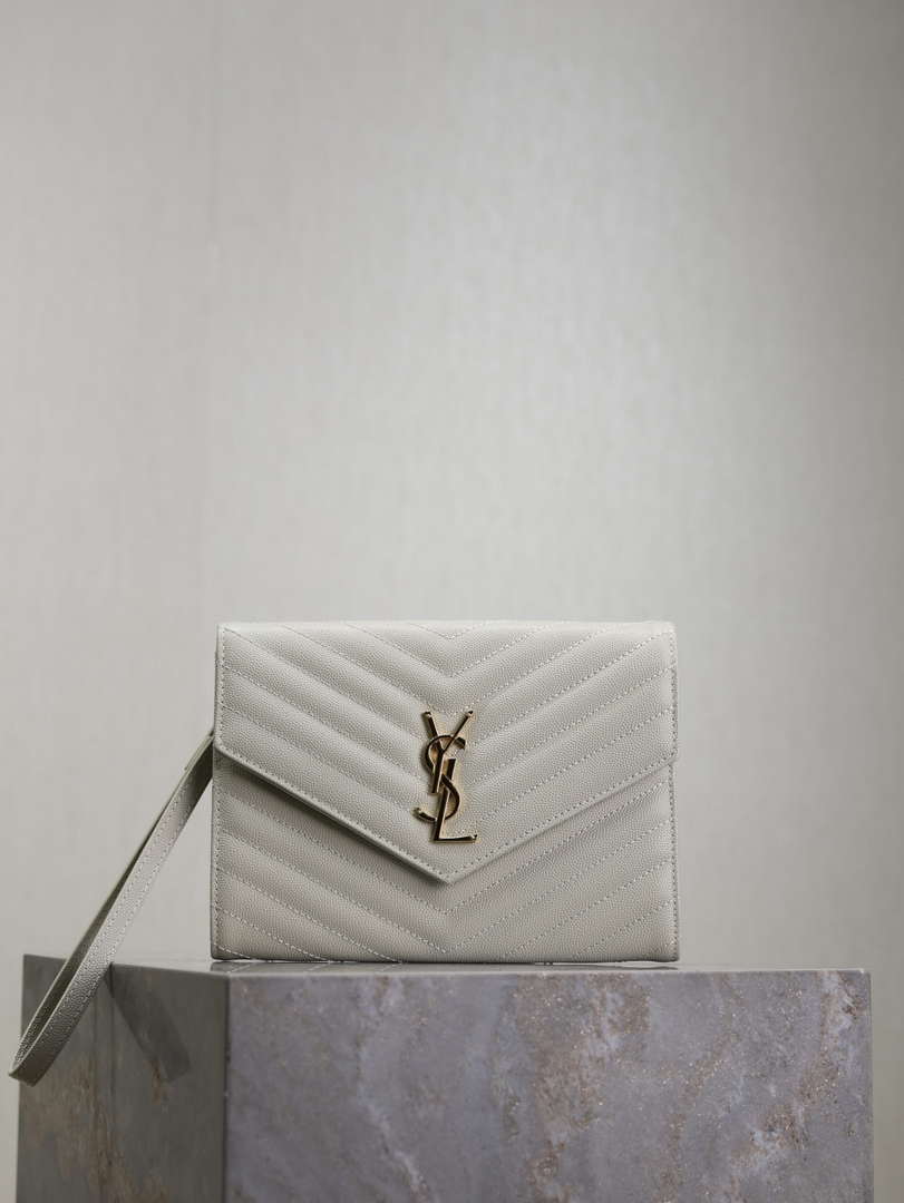 YSL Cassandre Matelass¨¦ Flap pouch in grain de Poudre leather 617662 V White