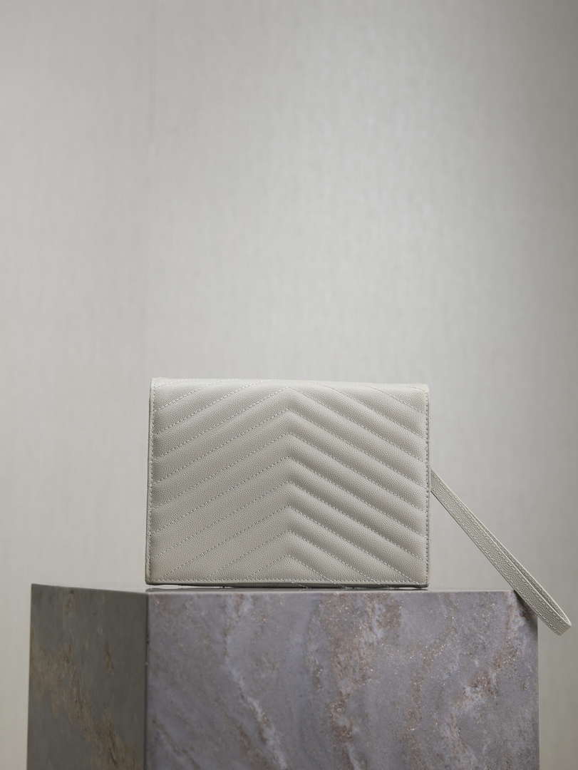 YSL Cassandre Matelass¨¦ Flap pouch in grain de Poudre leather 617662 V White