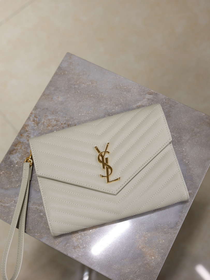 YSL Cassandre Matelass¨¦ Flap pouch in grain de Poudre leather 617662 V White