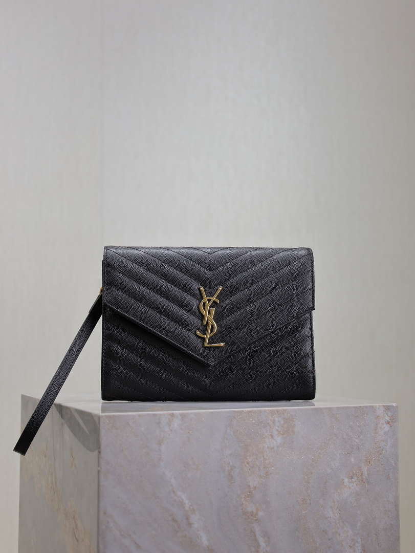 YSL Cassandre Matelass¨¦ Flap pouch in grain de Poudre leather 617662 V Black