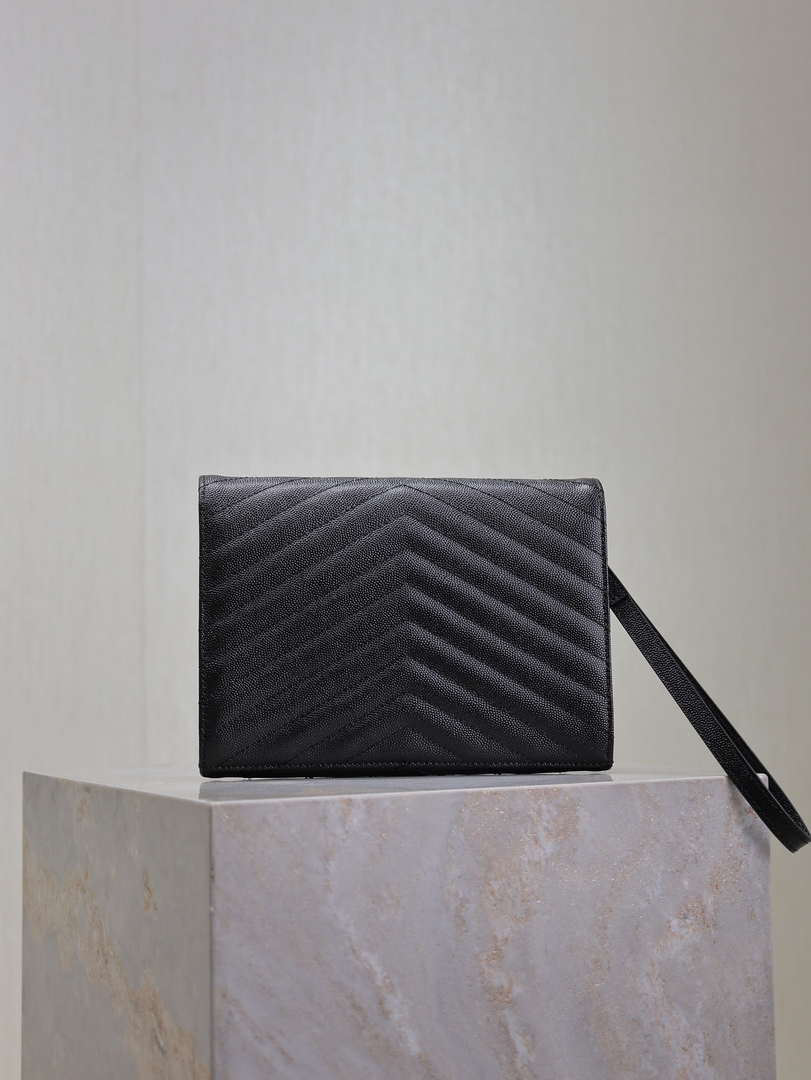 YSL Cassandre Matelass¨¦ Flap pouch in grain de Poudre leather 617662 V Black