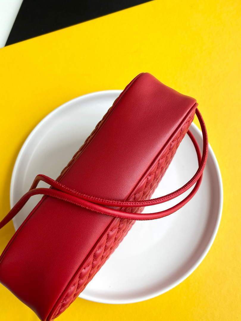 YSL 648990 Victoire Camera Bag In Quilted Lambskin Red