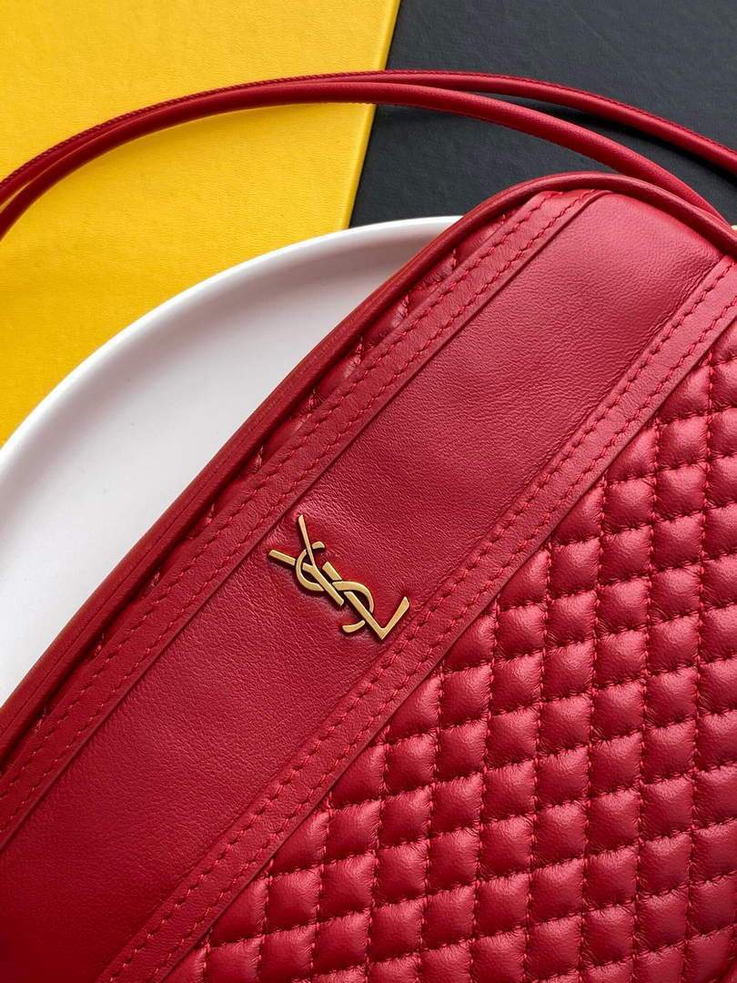 YSL 648990 Victoire Camera Bag In Quilted Lambskin Red