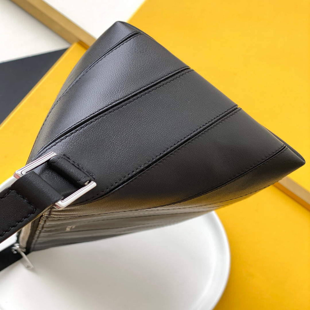 YSL 667490 Yves Saint Laurent LE Monogramme Crossbody Bag Black