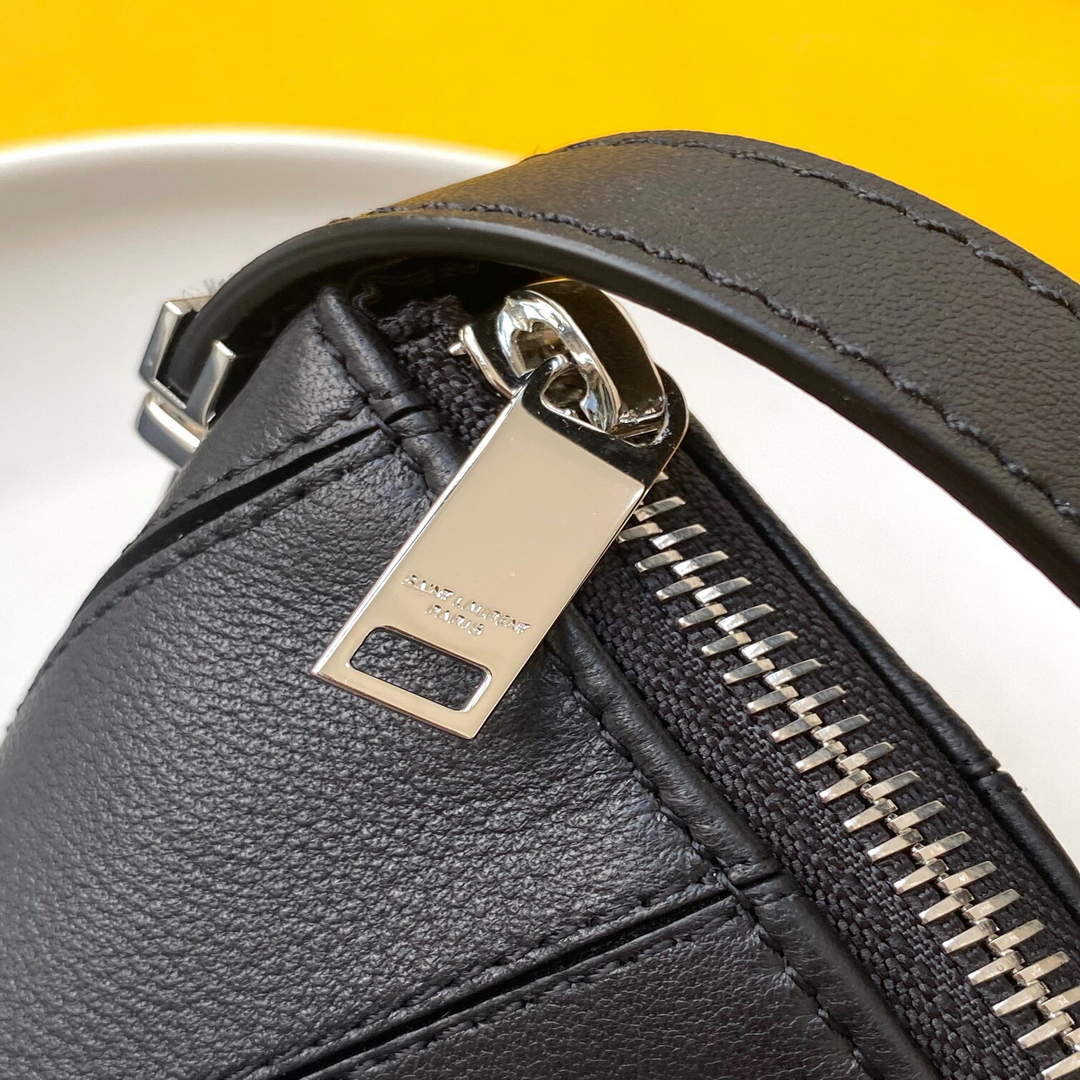 YSL 667490 Yves Saint Laurent LE Monogramme Crossbody Bag Black - Default Title - View 7