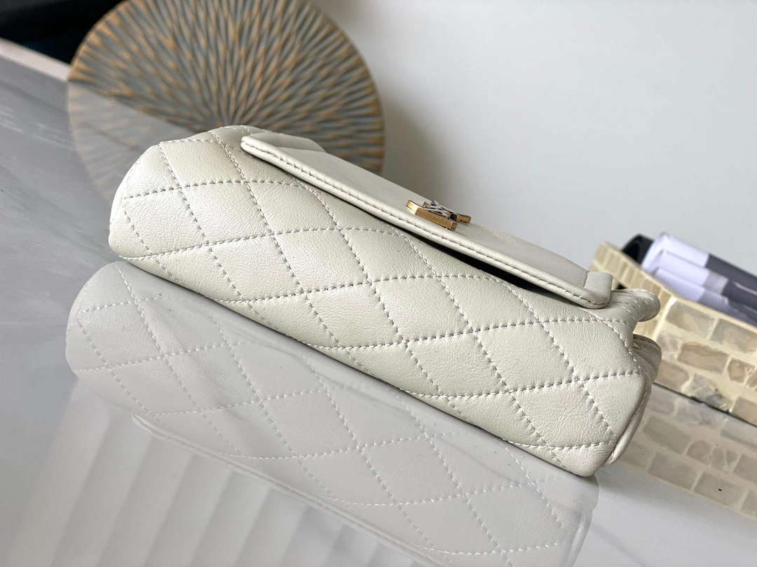 YSL 6727381 Mini Nolita In Lambskin Bag White - Default Title - View 4